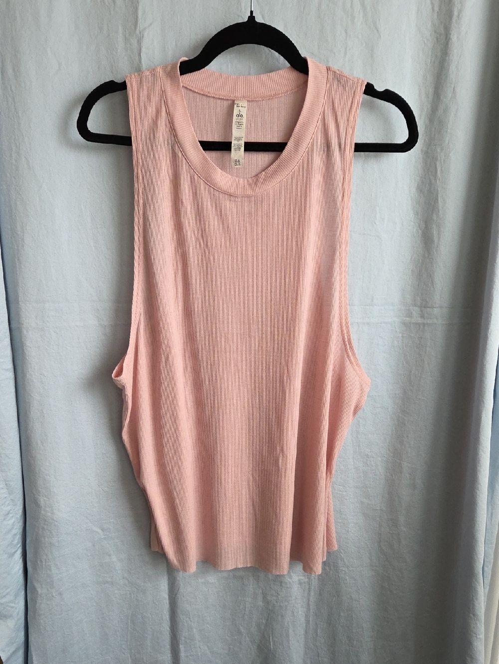 G457. Alo Ribbed Heat Wave Tank in Pink - Size L